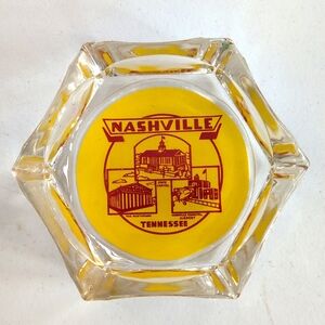 Vintage Nashville 6 pointed 4" ashtray.